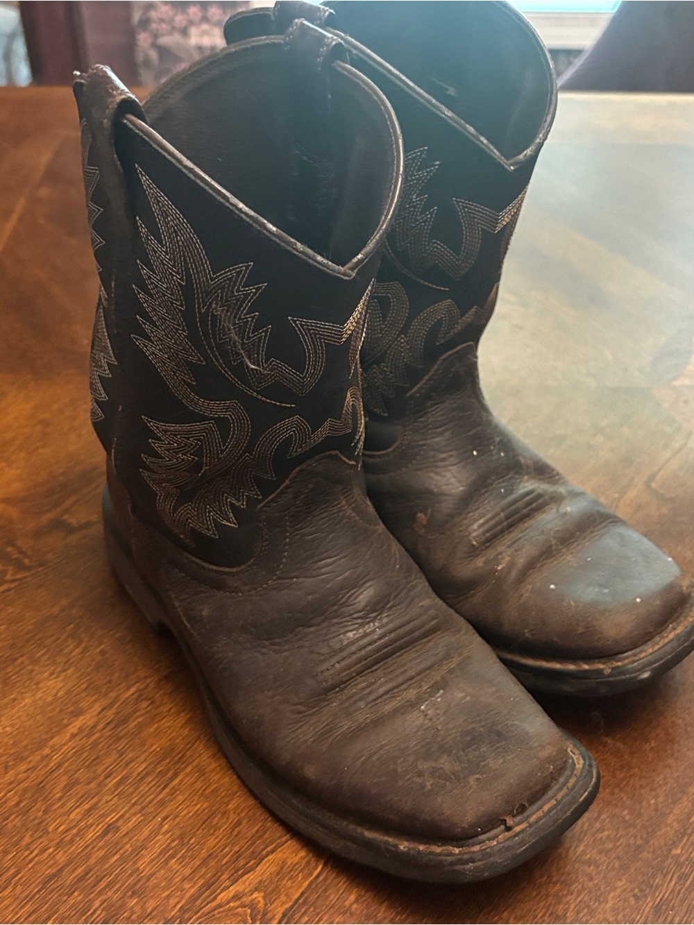 Women’s Ariat Brown Western Cowboy Boots - Classic Embroidered Shaft